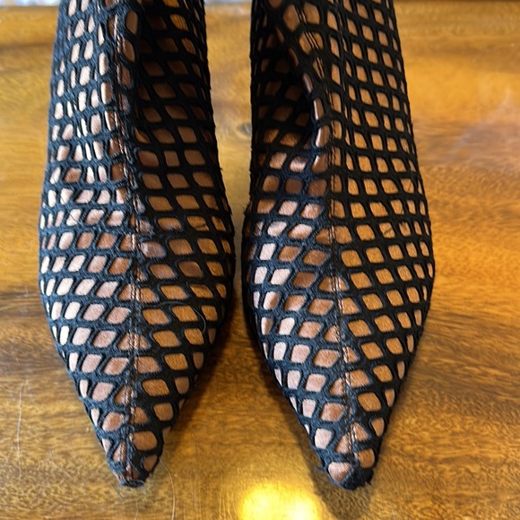 Zara pull on bootie. Zara size 42 - Picture 2 of 4